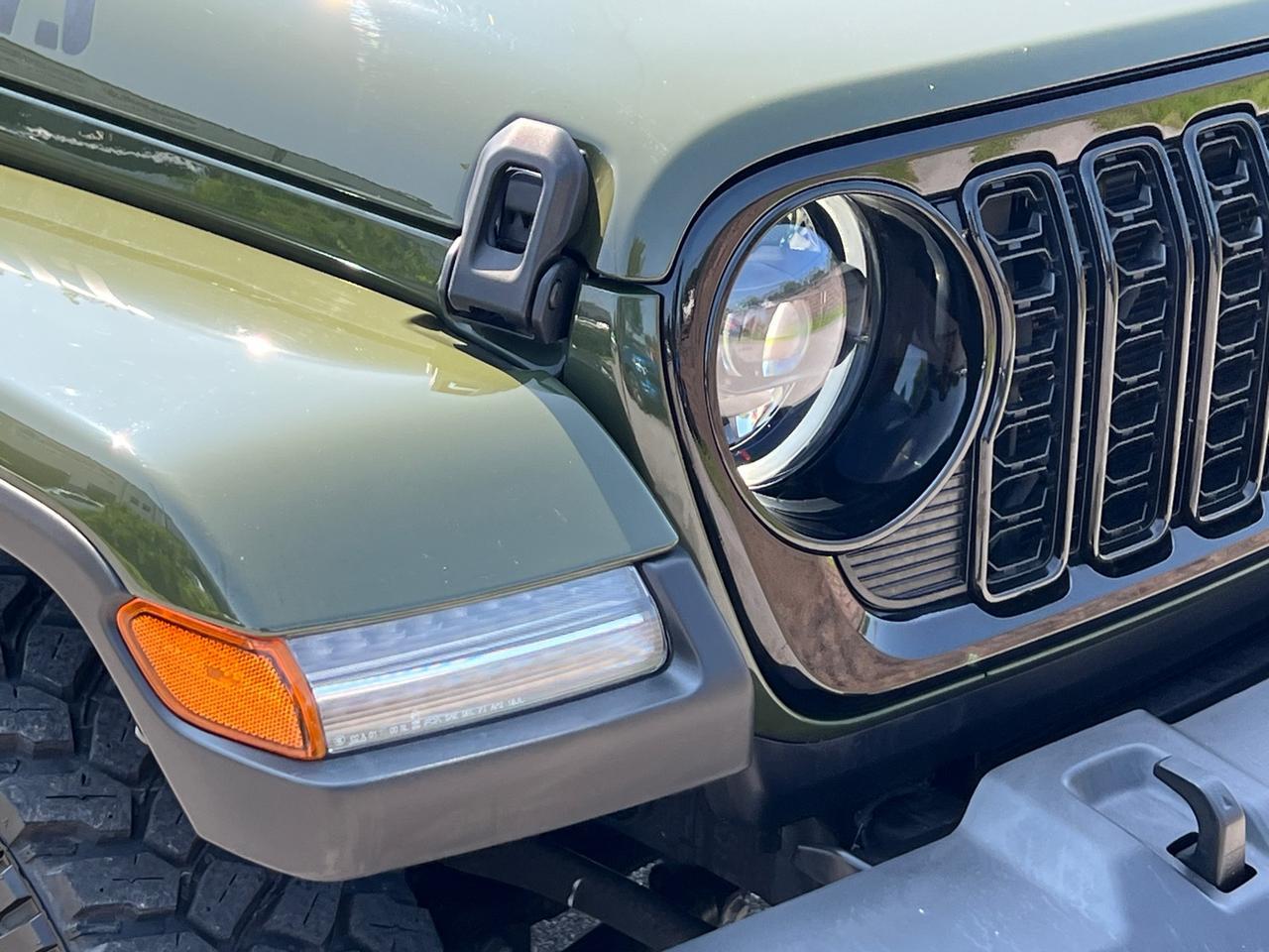 2024 Jeep Gladiator Willys Hagerstown MD