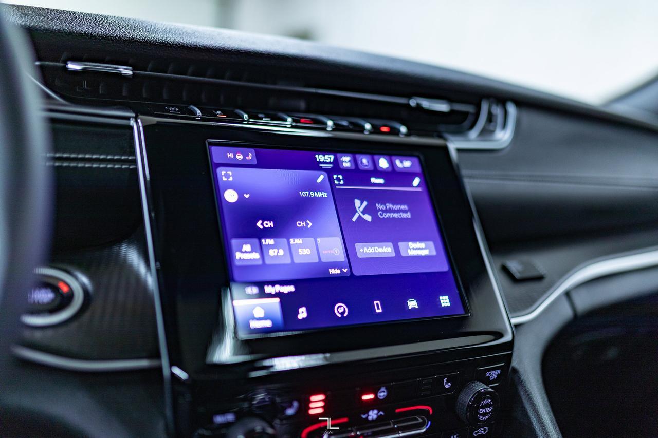 2024 Jeep Grand Cherokee 4x4 Altitude Leather Roof BCam Red Deer AB