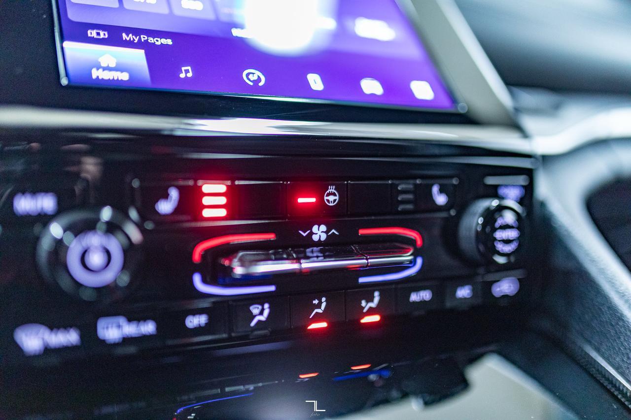 2024 Jeep Grand Cherokee 4x4 Altitude Leather Roof BCam Red Deer AB