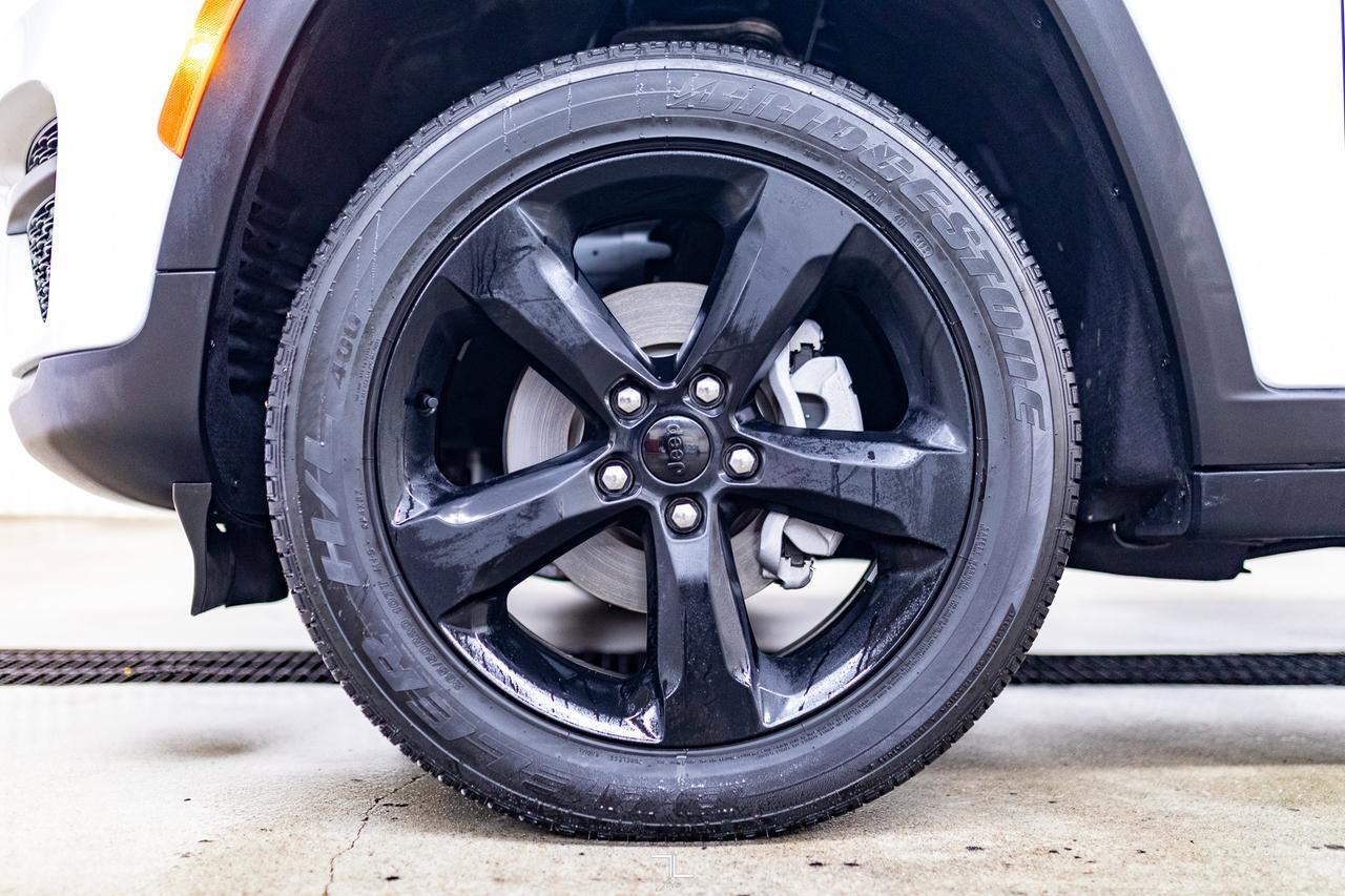 2024 Jeep Grand Cherokee 4x4 Altitude Leather Roof BCam Red Deer AB