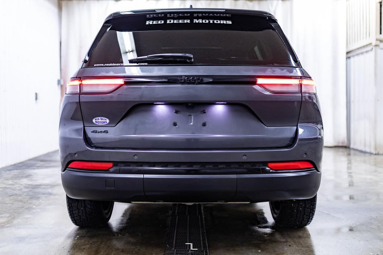 2024 Jeep Grand Cherokee 4x4 Altitude Leather Roof BCam Red Deer AB