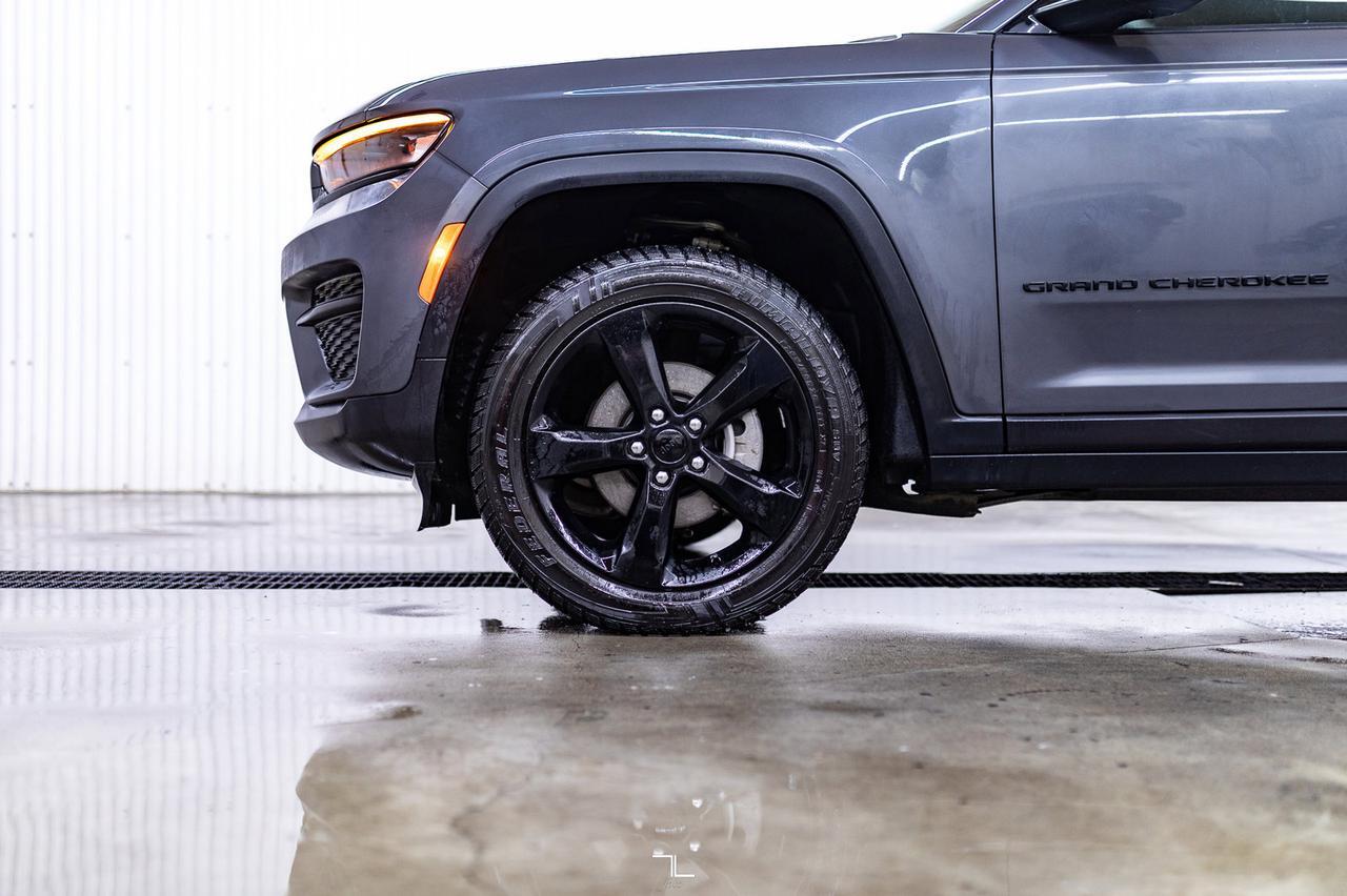 2024 Jeep Grand Cherokee 4x4 Altitude Leather Roof BCam Red Deer AB