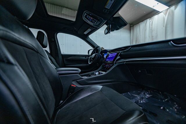 2024 Jeep Grand Cherokee 4x4 Altitude Leather Roof BCam Red Deer AB 2024 Jeep Grand Cherokee 4x4 Altitude Leather Roof BCam Red Deer AB