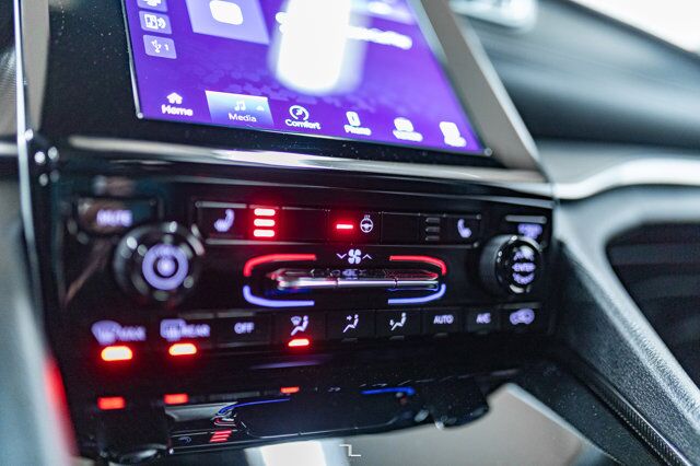 2024 Jeep Grand Cherokee 4x4 Altitude Leather Roof BCam Red Deer AB 2024 Jeep Grand Cherokee 4x4 Altitude Leather Roof BCam Red Deer AB