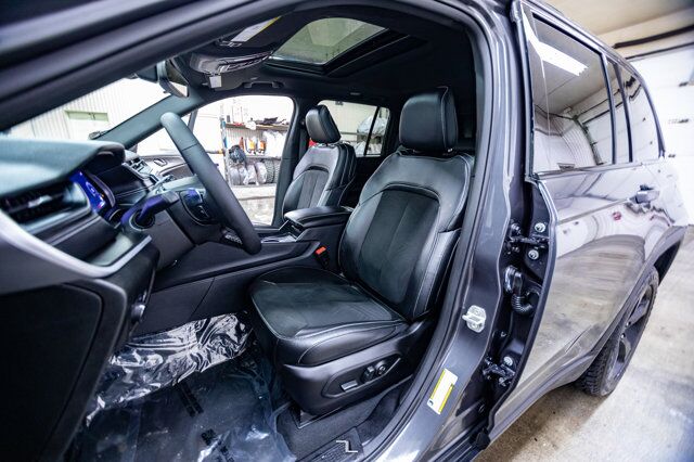 2024 Jeep Grand Cherokee 4x4 Altitude Leather Roof BCam Red Deer AB