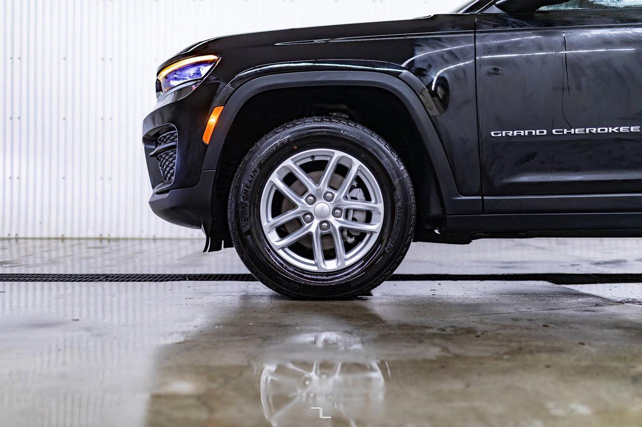 2024 Jeep Grand Cherokee 4x4 Laredo PSeat BCam Red Deer AB