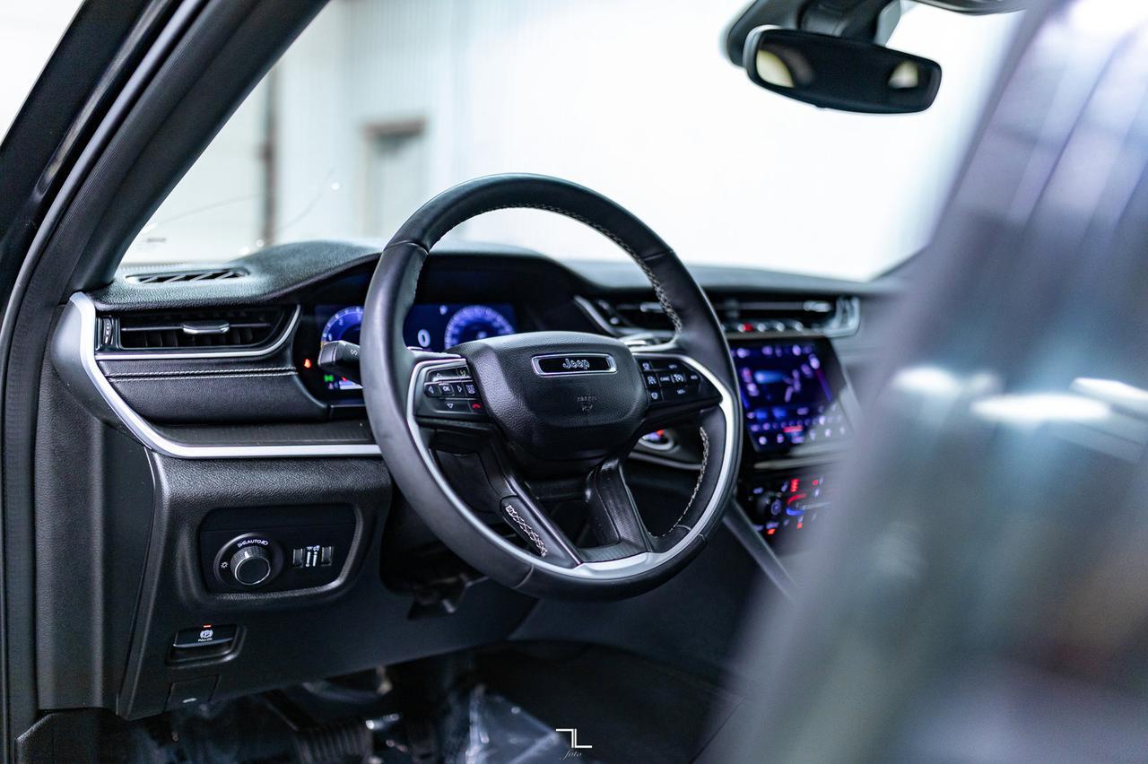 2024 Jeep Grand Cherokee 4x4 Laredo PSeat BCam Red Deer AB