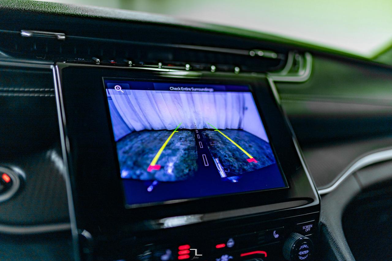 2024 Jeep Grand Cherokee 4x4 Laredo PSeat BCam Red Deer AB