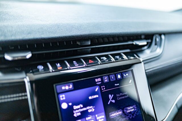 2024 Jeep Grand Cherokee 4x4 Laredo PSeat BCam Red Deer AB