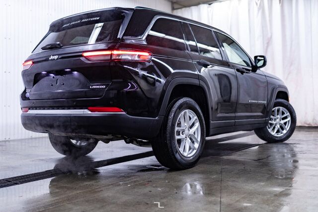 2024 Jeep Grand Cherokee 4x4 Laredo PSeat BCam Red Deer AB