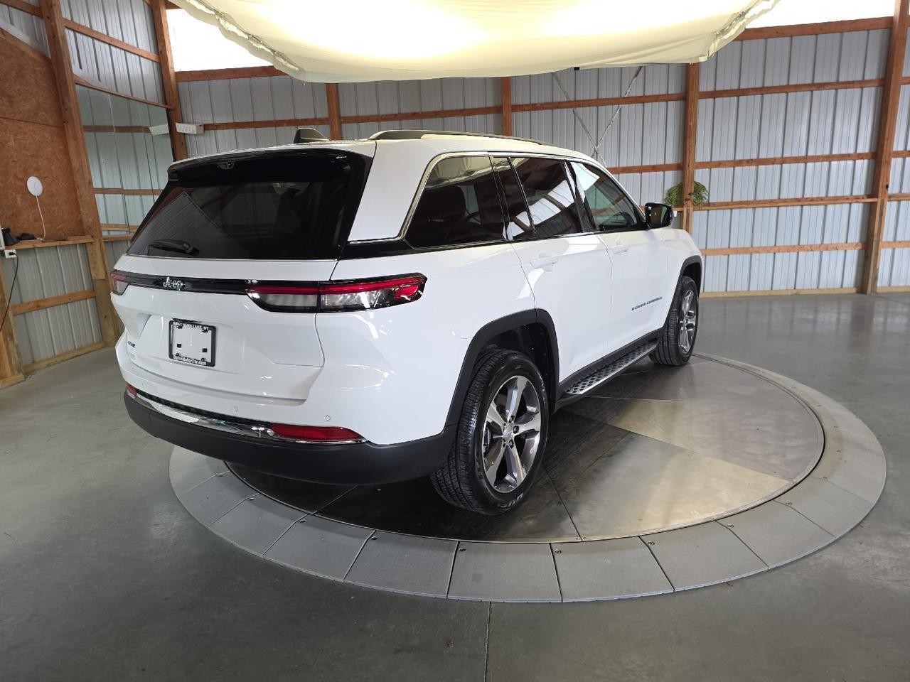 2024 Jeep Grand Cherokee 4xe Sand Lake NY