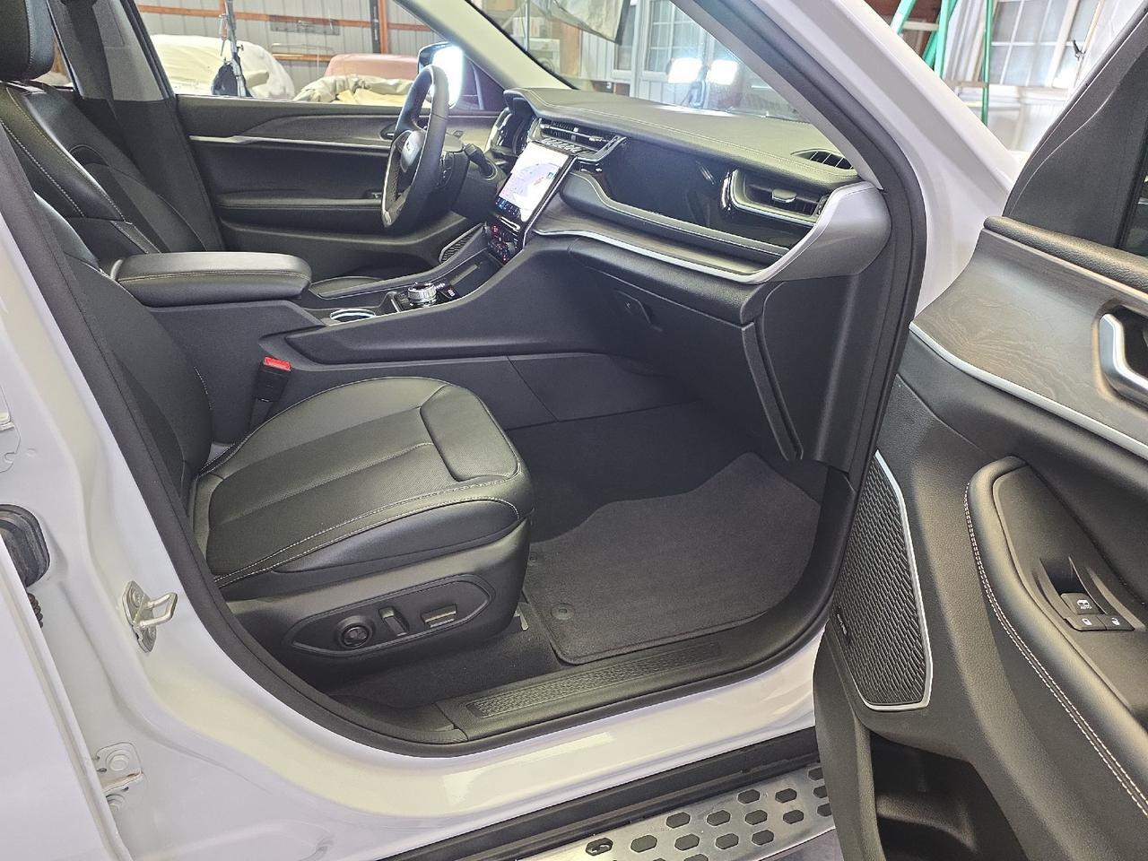 2024 Jeep Grand Cherokee 4xe Sand Lake NY