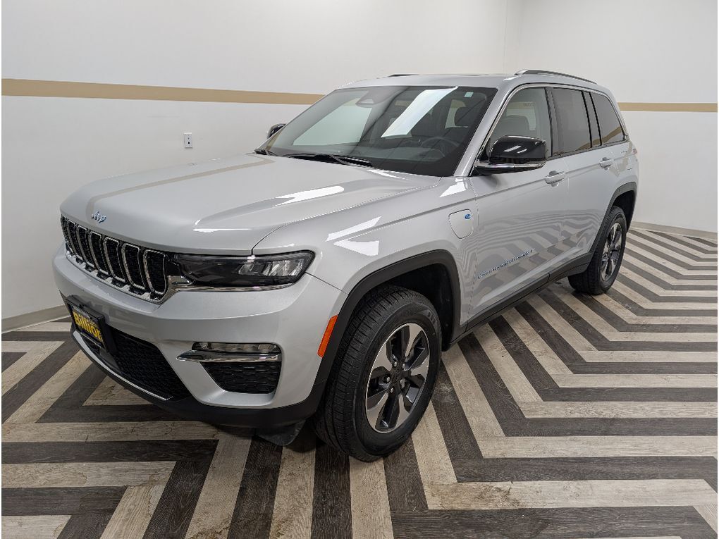 2024 Jeep Grand Cherokee 4xe 4xe Plug-in Hybrid Electric (PHEV)