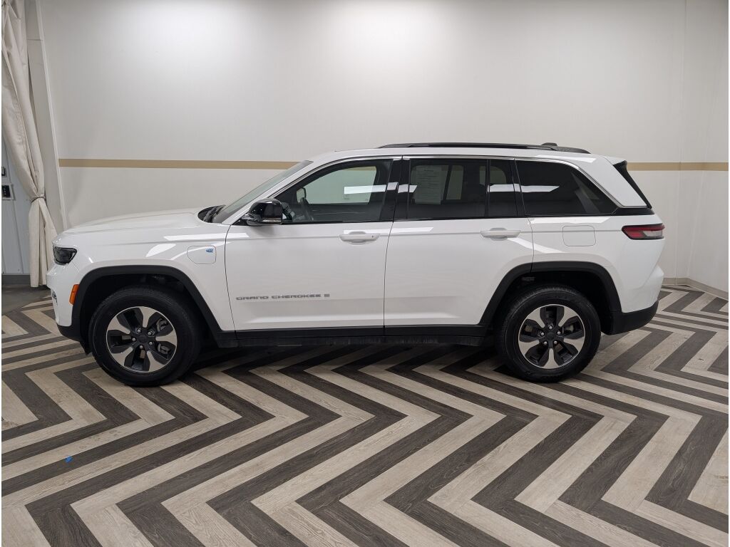 2024 Jeep Grand Cherokee 4xe 4xe Plug-in Hybrid Electric (PHEV)