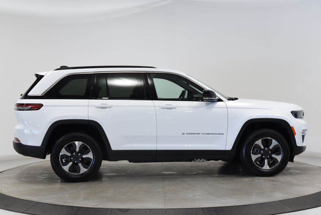 2024 Jeep Grand Cherokee 4xe Akron OH