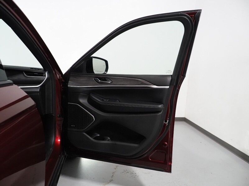 2024 Jeep Grand Cherokee 4xe *NAVIGATION, ADAPTIVE CRUISE, SAFETY ALERTS, BACKUP-CAMERA, COLOR TOUCHSCREEN, PANORAMA MOOROOF, HEATED SEATS/STEERING, REMOTE START, ALPINE AUDIO, WIRELESS CHARGING, ANDROID & APPLE Round Rock TX