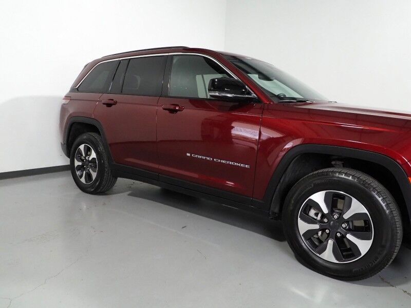 2024 Jeep Grand Cherokee 4xe *NAVIGATION, ADAPTIVE CRUISE, SAFETY ALERTS, BACKUP-CAMERA, COLOR TOUCHSCREEN, PANORAMA MOOROOF, HEATED SEATS/STEERING, REMOTE START, ALPINE AUDIO, WIRELESS CHARGING, ANDROID & APPLE Round Rock TX