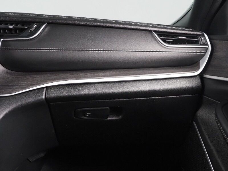 2024 Jeep Grand Cherokee 4xe *NAVIGATION, ADAPTIVE CRUISE, SAFETY ALERTS, BACKUP-CAMERA, COLOR TOUCHSCREEN, PANORAMA MOOROOF, HEATED SEATS/STEERING, REMOTE START, ALPINE AUDIO, WIRELESS CHARGING, ANDROID & APPLE Round Rock TX