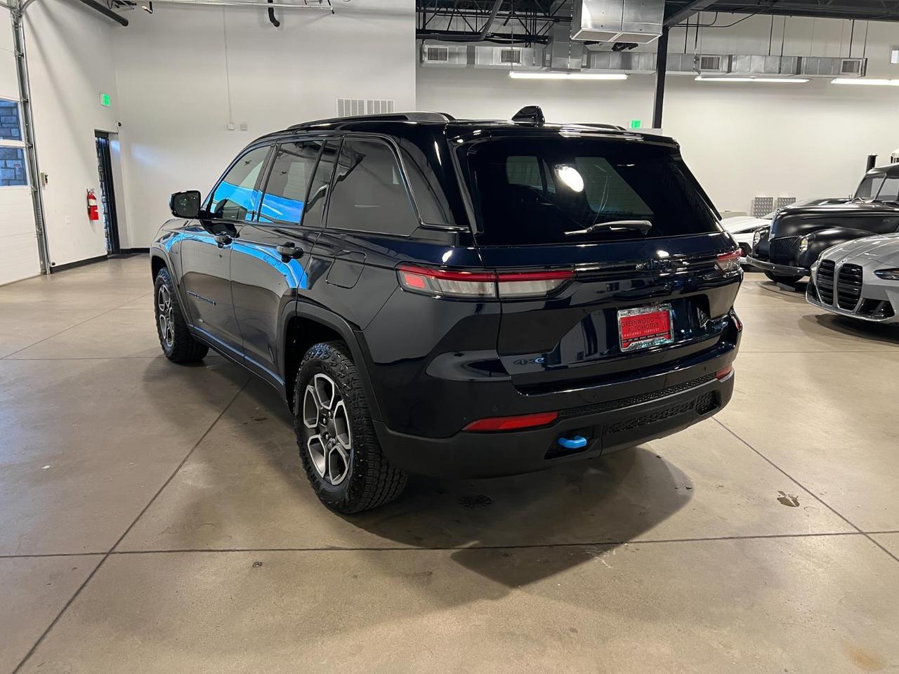 2024 Jeep Cherokee Trailhawk photo 4