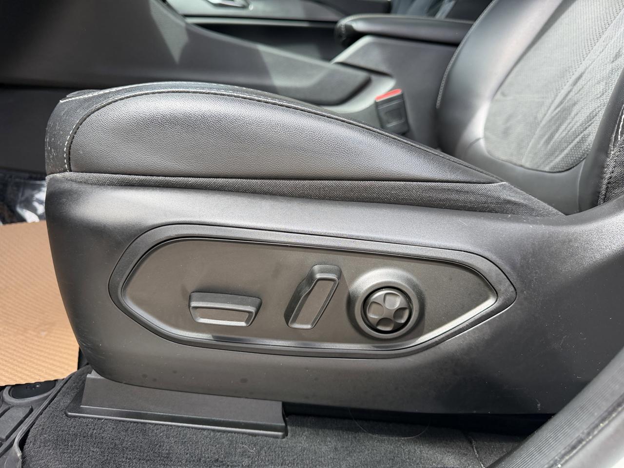 2024 Jeep Grand Cherokee Altitude 4WD | V6 | Power Sunroof | Heated Leatherette Seats | 20IN Gloss Black Wheels Redwater AB