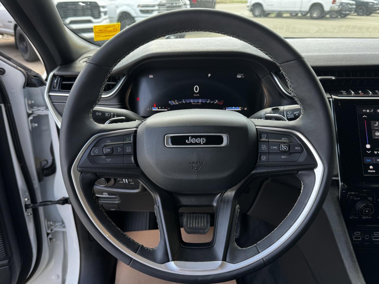 2024 Jeep Grand Cherokee Altitude 4x4 | Low KMs | V6 | Capri Leather | Remote Start | Sunroof | 5 Passenger Redwater AB