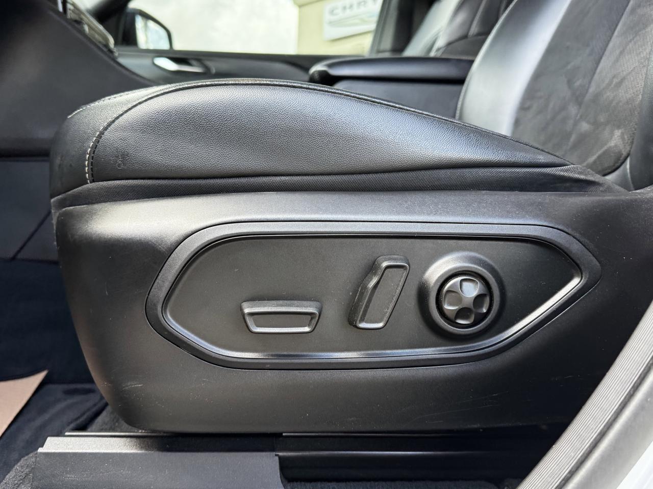 2024 Jeep Grand Cherokee Altitude 4x4 | Low KMs | V6 | Capri Leather | Remote Start | Sunroof | 5 Passenger Redwater AB