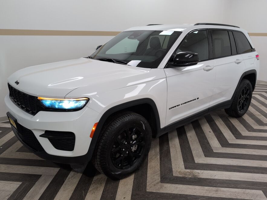 2024 Jeep Grand Cherokee Altitude Bozeman MT