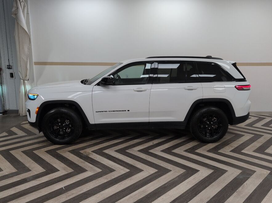 2024 Jeep Grand Cherokee Altitude Bozeman MT