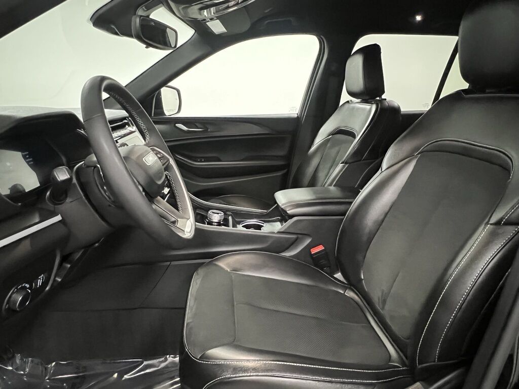 2024 Jeep Grand Cherokee Altitude Highlands Ranch CO