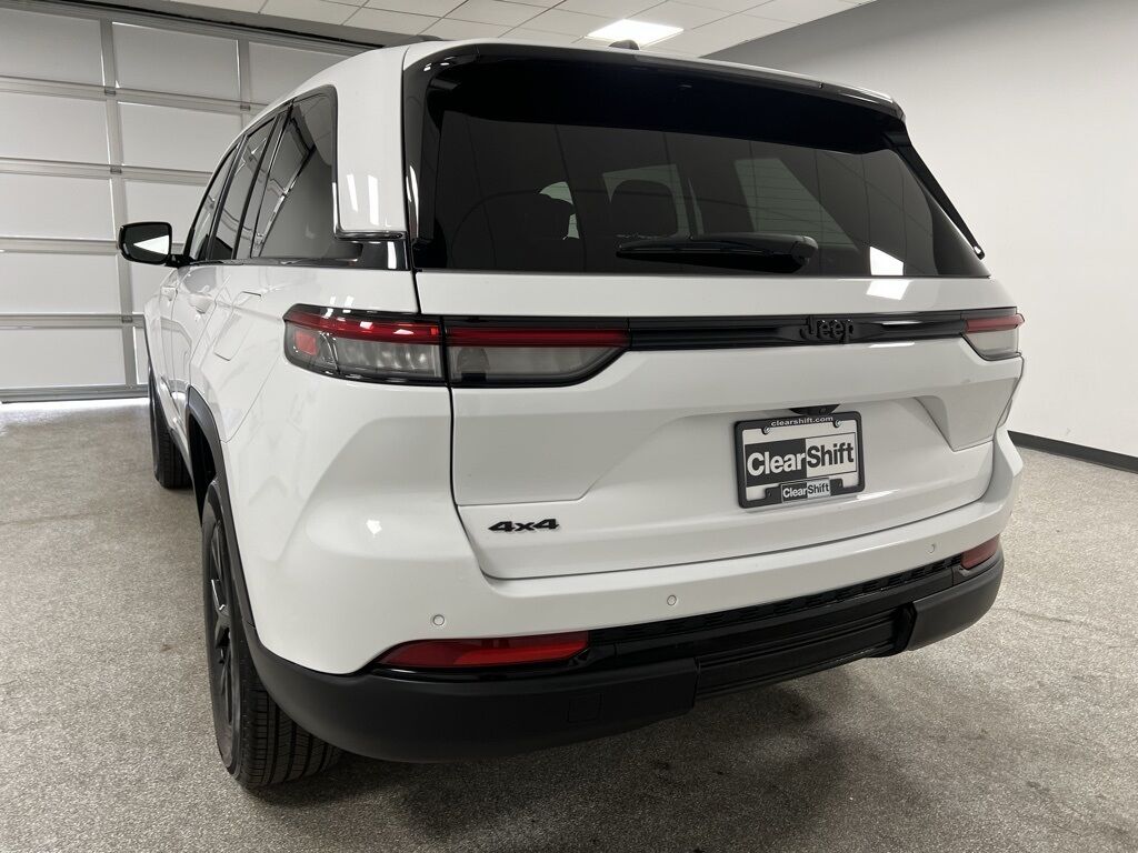 2024 Jeep Grand Cherokee Altitude Highlands Ranch CO