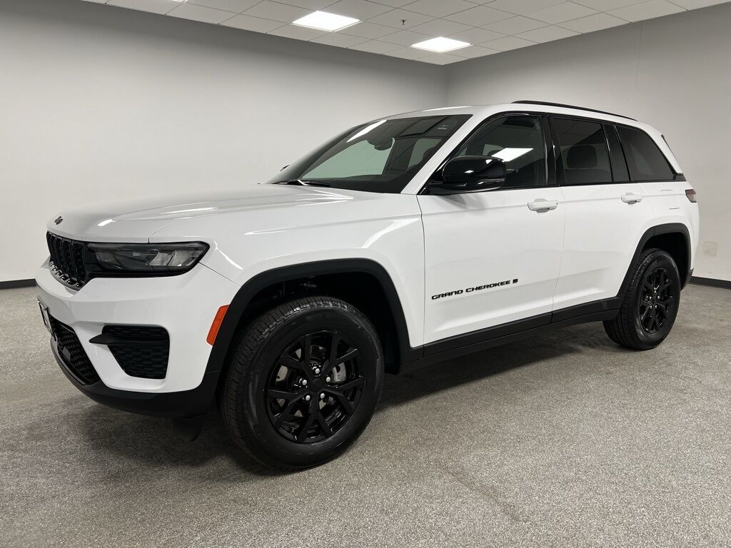 2024 Jeep Grand Cherokee Altitude Highlands Ranch CO