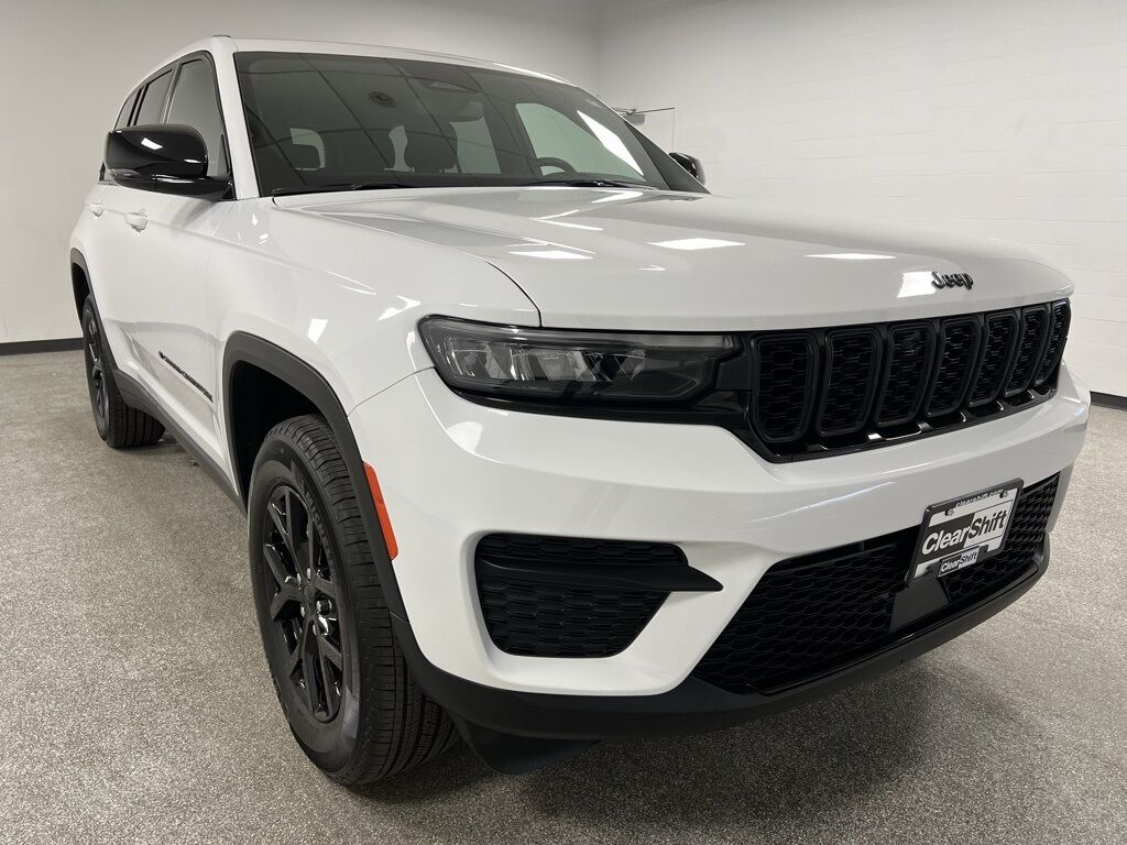 2024 Jeep Grand Cherokee Altitude Highlands Ranch CO