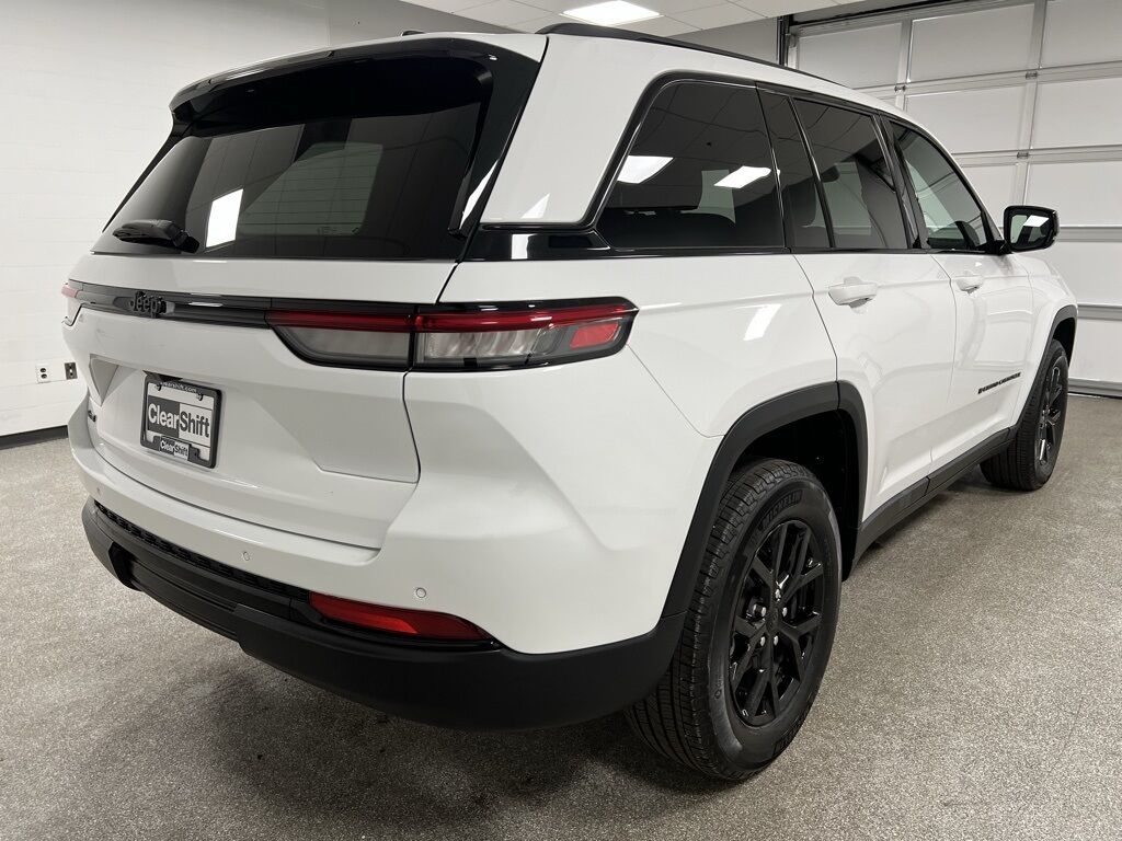 2024 Jeep Grand Cherokee Altitude Highlands Ranch CO