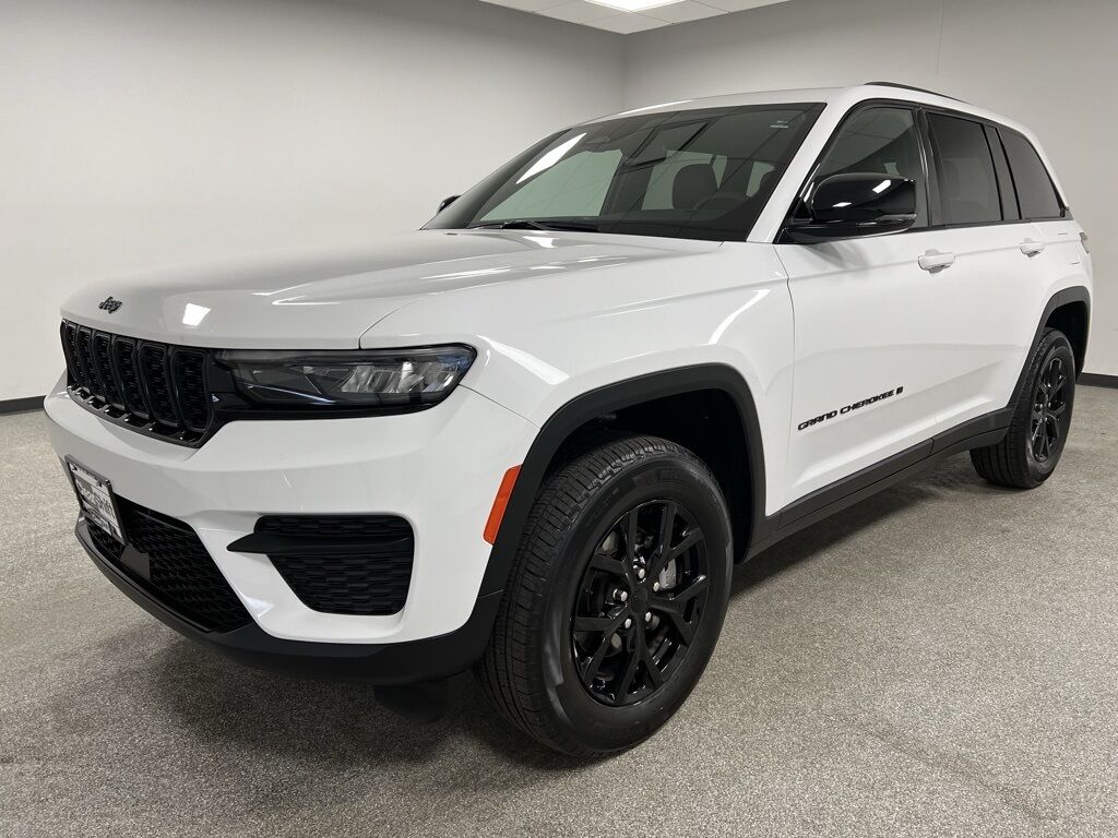 2024 Jeep Grand Cherokee Altitude Highlands Ranch CO