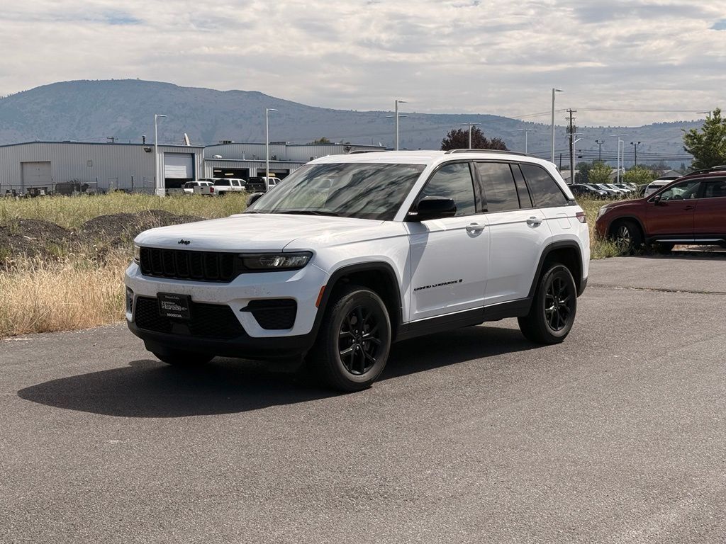 2024 Jeep Grand Cherokee Altitude Klamath Falls OR