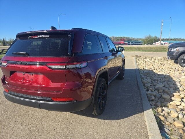 2024 Jeep Grand Cherokee Altitude Whitecourt AB