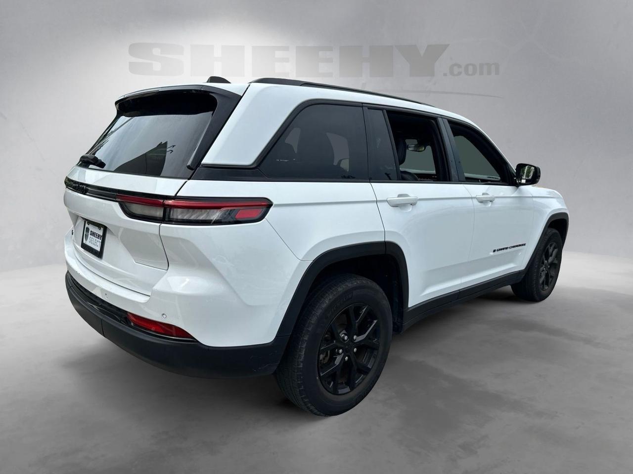 2024 Jeep Grand Cherokee Altitude Chantilly VA