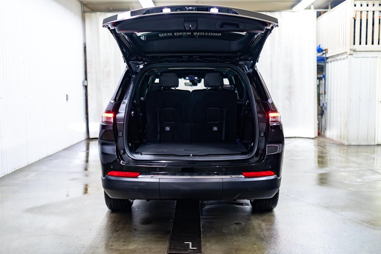 2024 Jeep Grand Cherokee L 4x4 Limited Leather Roof Nav BCam Red Deer AB