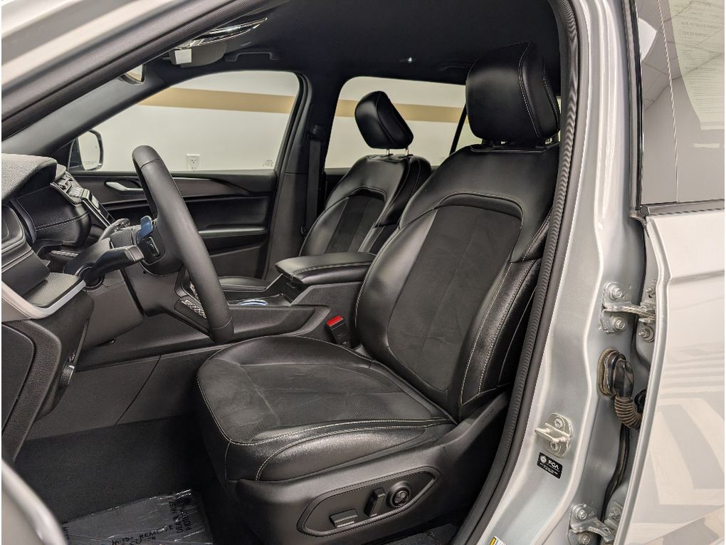 2024 Jeep Grand Cherokee L Altitude Bozeman MT