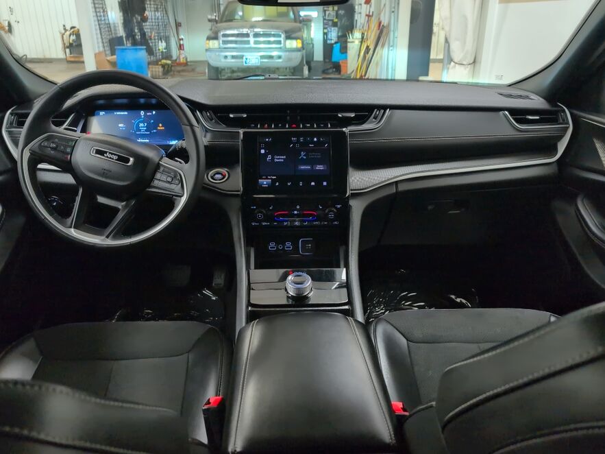 2024 Jeep Grand Cherokee L Altitude Bozeman MT