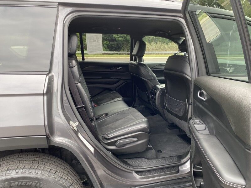 2024 Jeep Grand Cherokee L Altitude Springfield PA