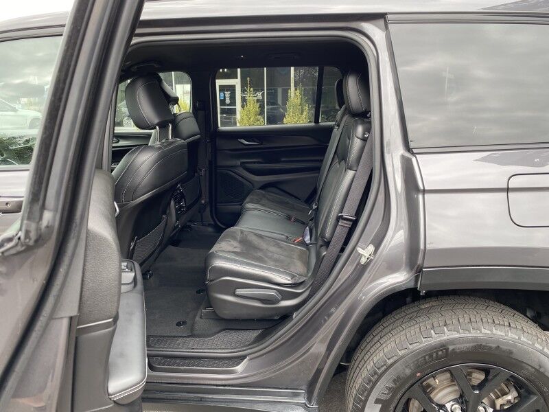 2024 Jeep Grand Cherokee L Altitude Springfield PA