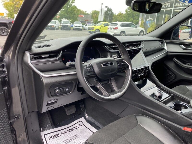 2024 Jeep Grand Cherokee L Altitude Springfield PA