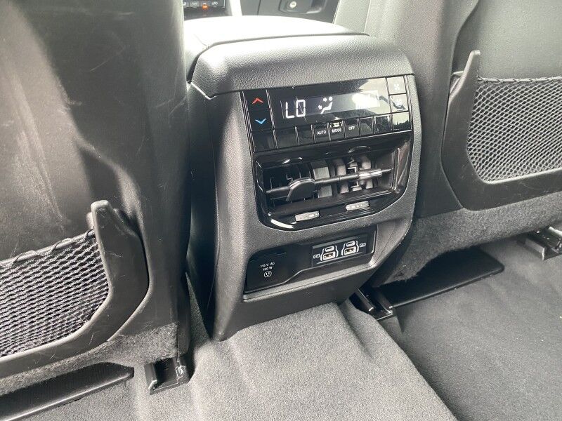 2024 Jeep Grand Cherokee L Altitude Springfield PA