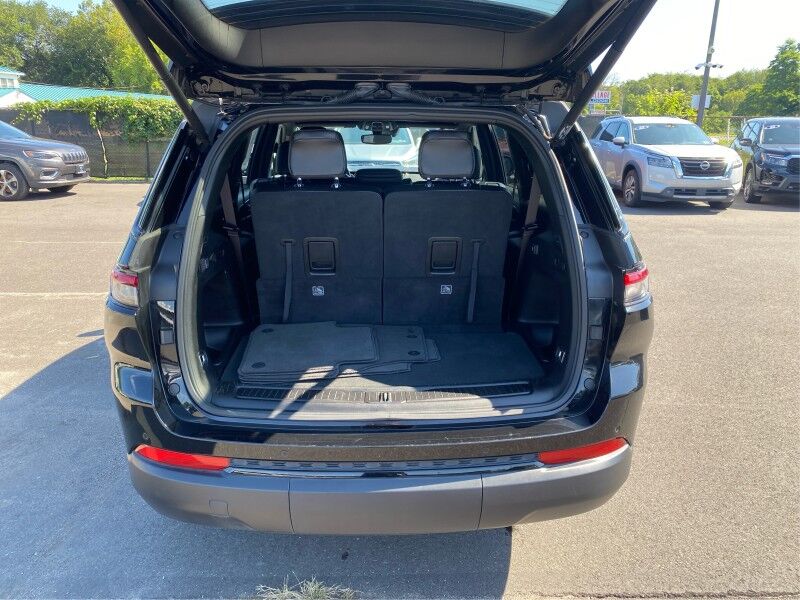 2024 Jeep Grand Cherokee L Altitude Springfield PA