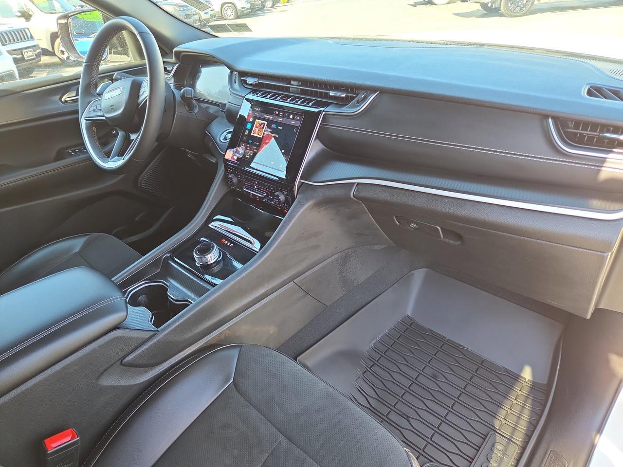 2024 Jeep Grand Cherokee L Altitude Hamburg PA