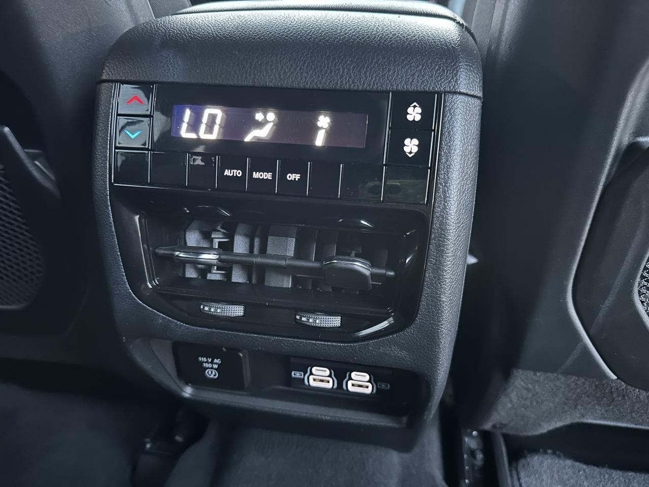 2024 Jeep Grand Cherokee L Altitude Mountain Home ID