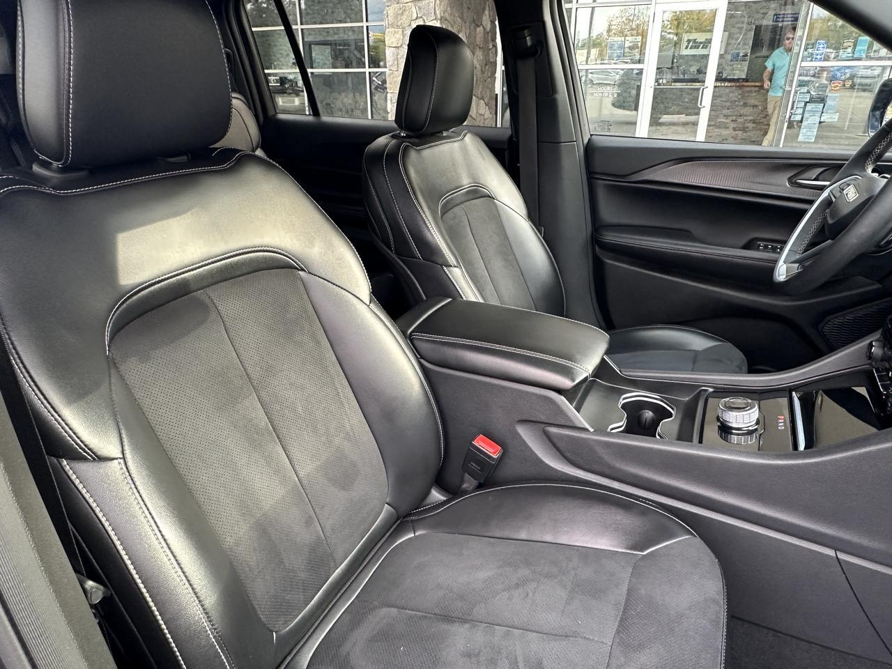 2024 Jeep Grand Cherokee L Altitude