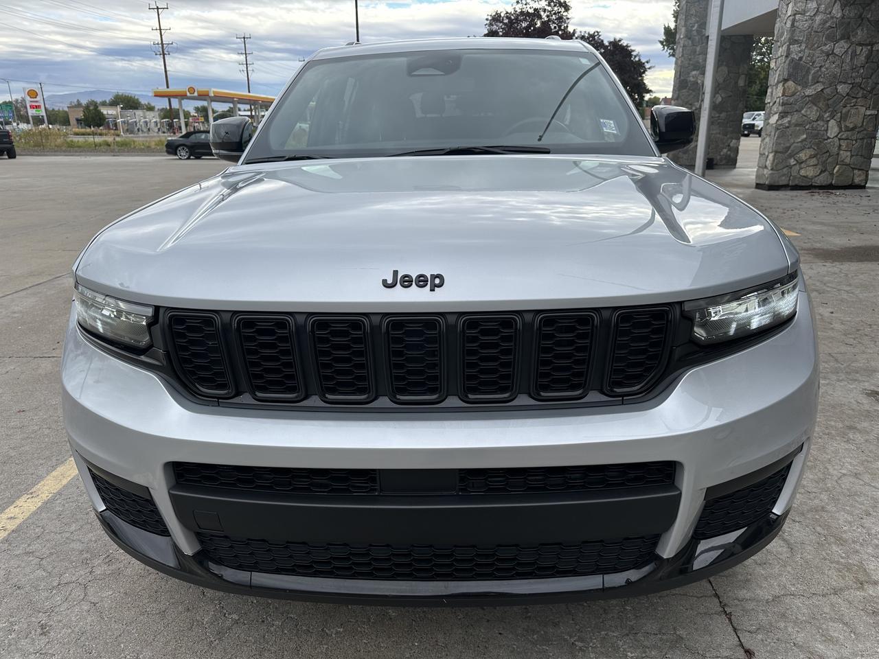 2024 Jeep Grand Cherokee L Altitude Mountain Home ID