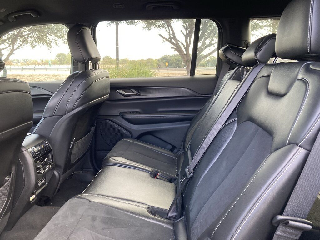 2024 Jeep Grand Cherokee L Altitude San Antonio TX